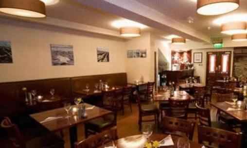 The White Lady Hotel Κινσέιλ Εξωτερικό φωτογραφία