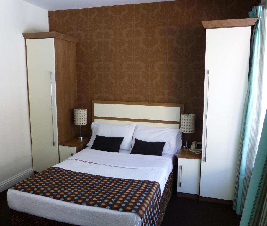 The White Lady Hotel Κινσέιλ Δωμάτιο φωτογραφία